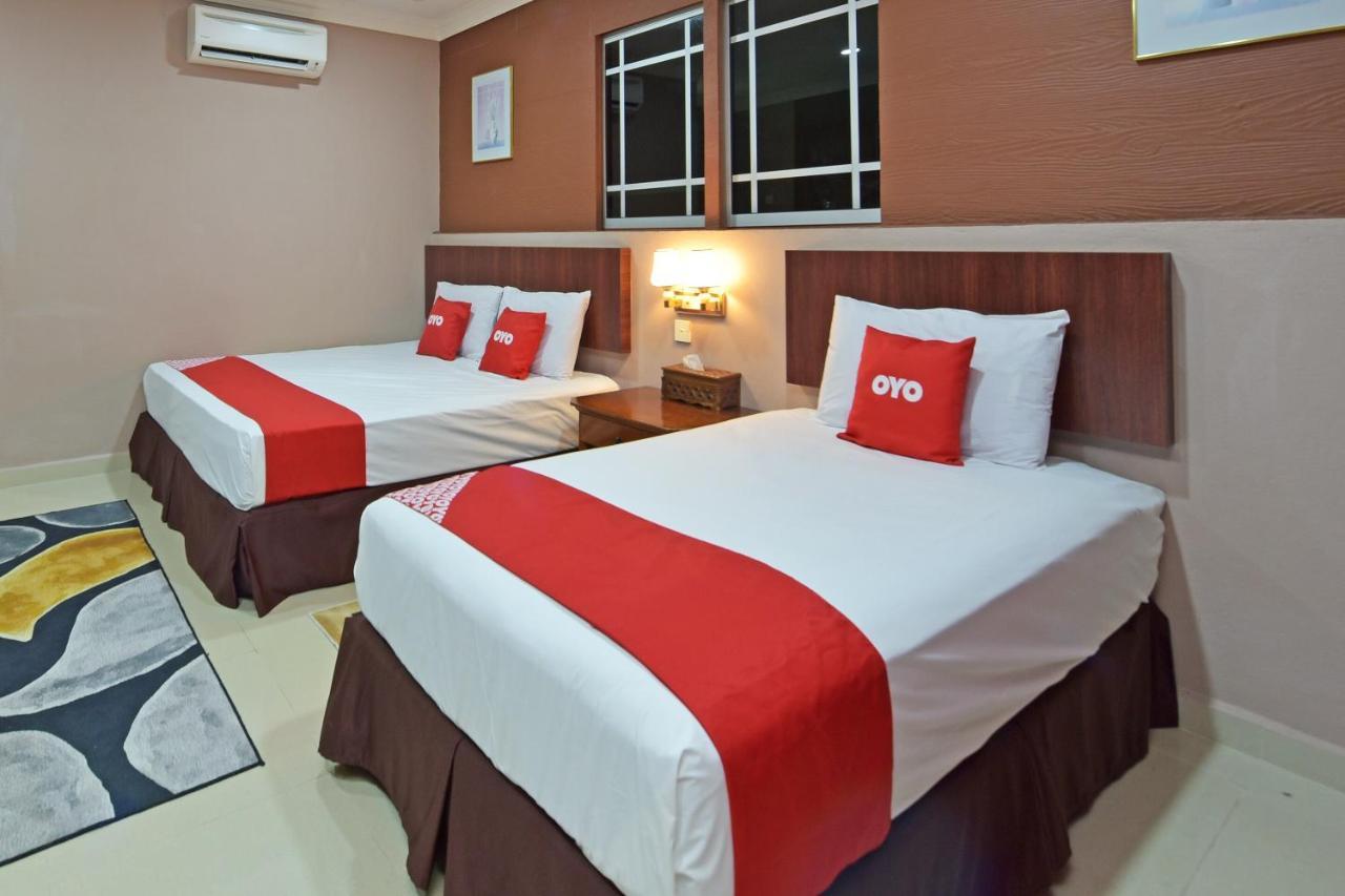 Oyo 90642 Twin Mutiara Chalet & Homestay Jeli Esterno foto