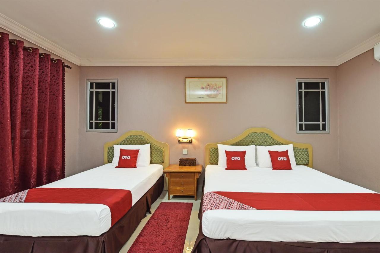 Oyo 90642 Twin Mutiara Chalet & Homestay Jeli Esterno foto
