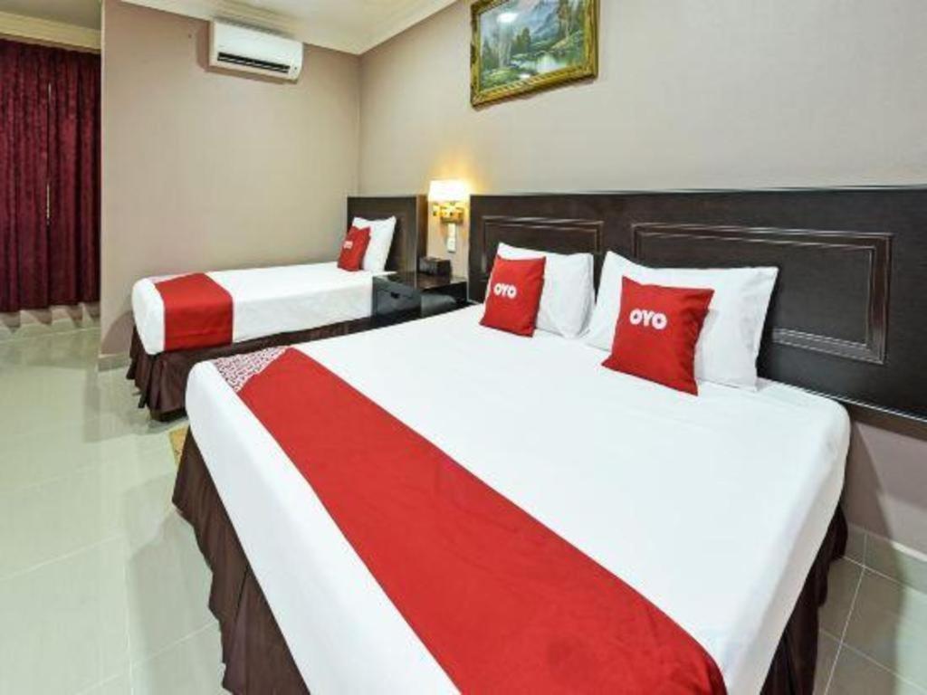 Oyo 90642 Twin Mutiara Chalet & Homestay Jeli Esterno foto